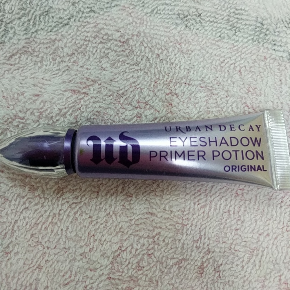 Urban decay eyeshadow primer potion